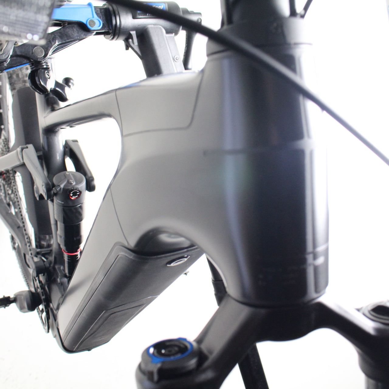 Cube Stereo Hybrid One44 Aluminium 800W 2025/2026 | Frame Protection Kit