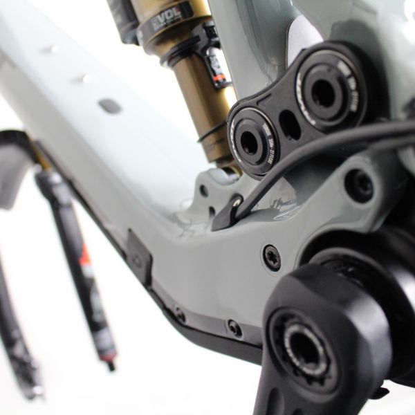 Pivot Shuttle SL 2023/24 Frame Protection Kit – invisiframe